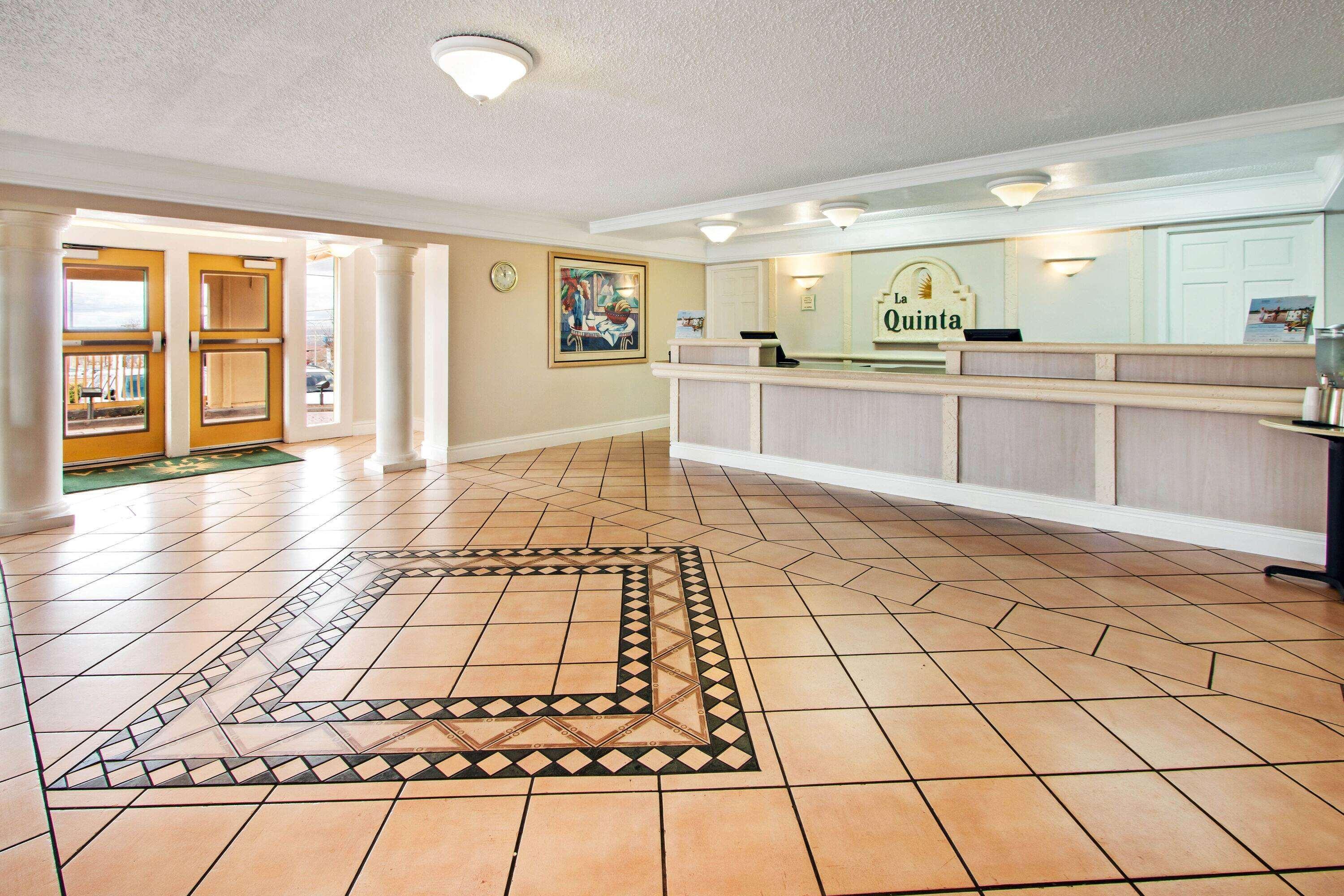 La Quinta Inn By Wyndham Albuquerque Airport Exteriér fotografie